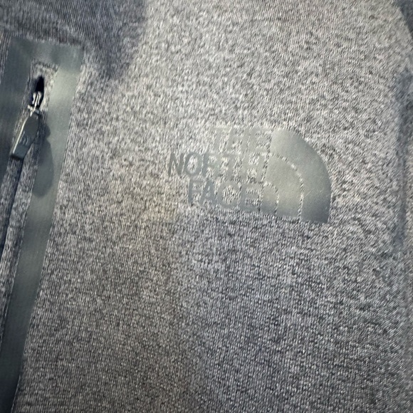 The North Face Men's Extended Size High Collar Quarter Zip with Pocket / XXL - Picture 6 of 10